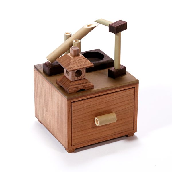 蝶モチーフ　木箱付き　洞山窯 DA-3-600x600.jpg